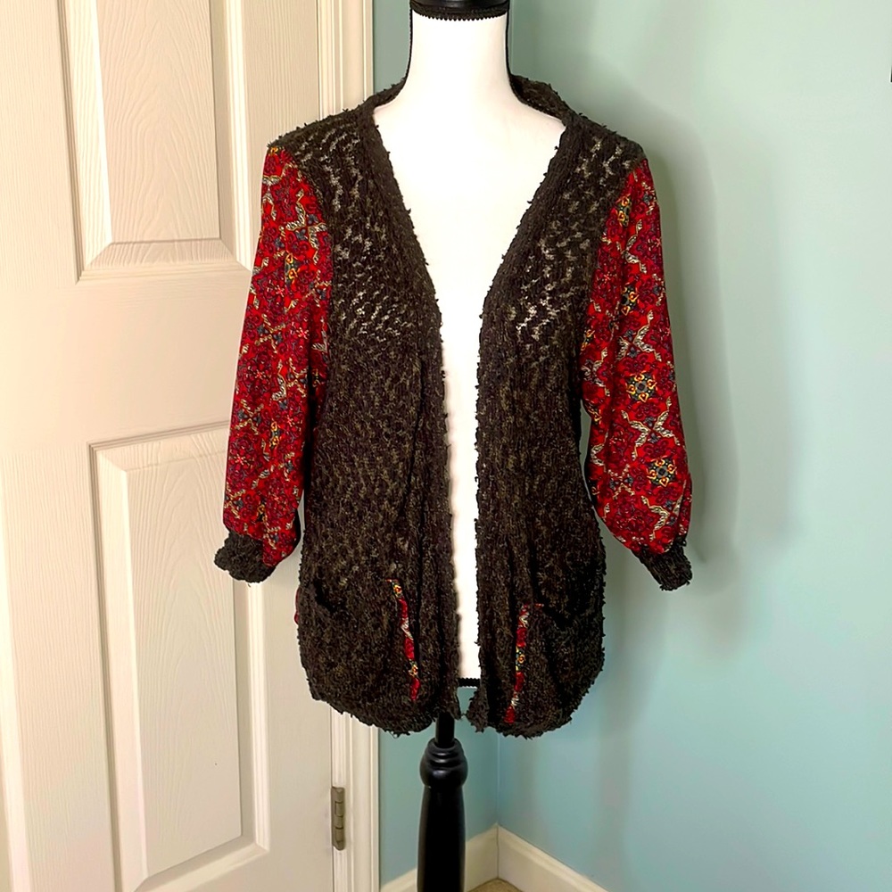 BKE Boutique Light weight Sweater/cardigan